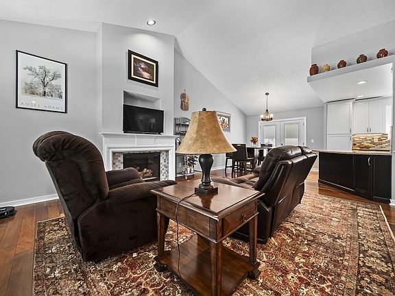 5th image of 5887 Luccis Ct
