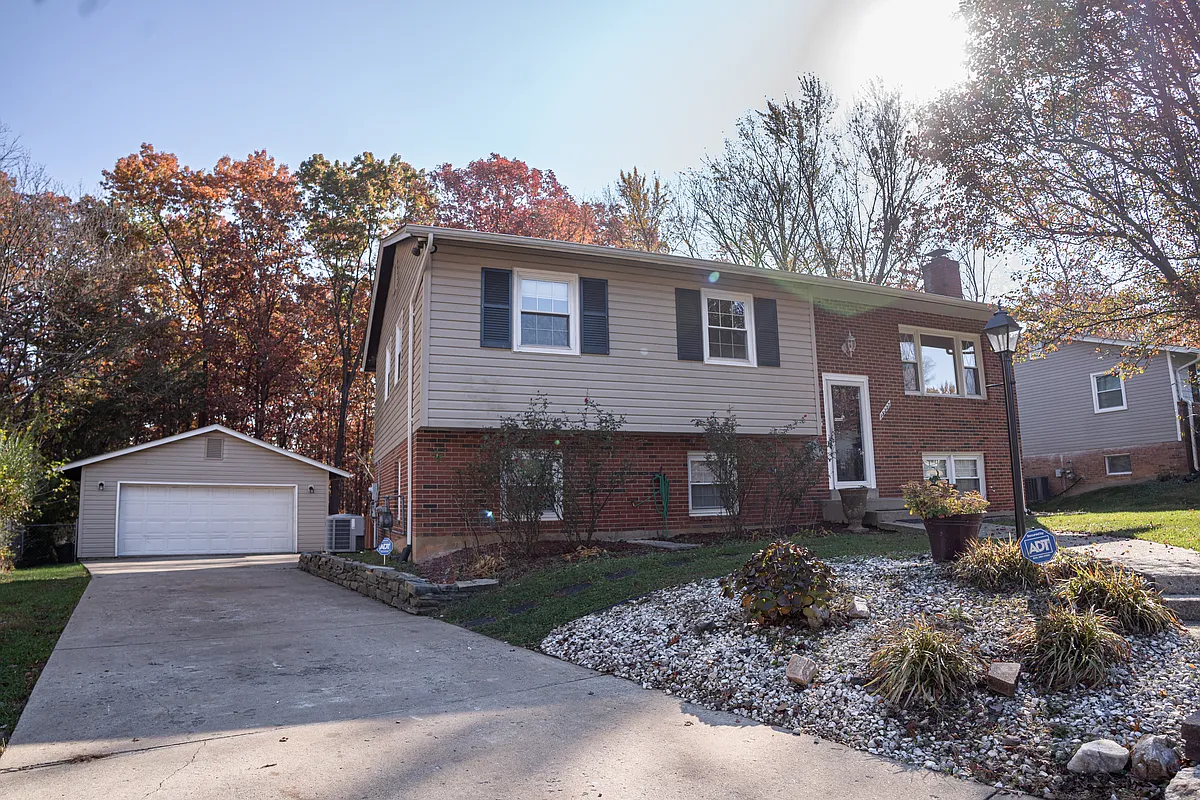 Driveway fits 5 cars plus garage - 13227 Sturbridge Rd