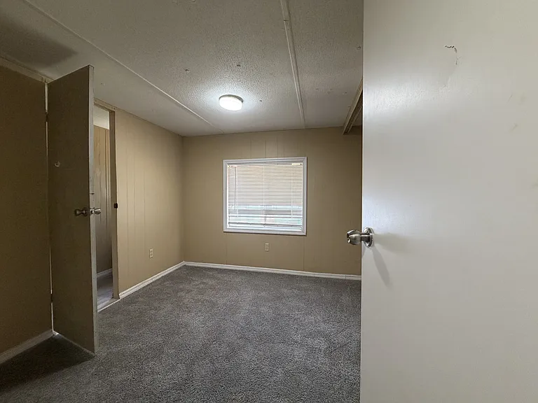 14610 Coral Dr — Photo 24