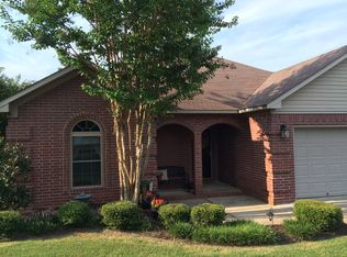 2 Park Ridge Dr, Maumelle, AR 72113