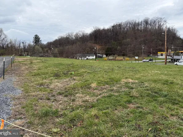 38-45 Morningstar Dr, Hedgesville, WV 25427