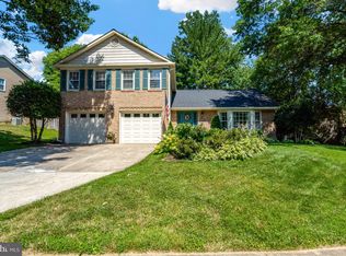 4513 Gilbertson Rd, Fairfax, VA 22032