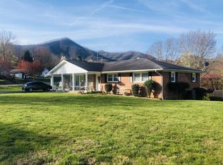 103 Hatfield Dr, Elizabethton, TN 37643