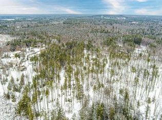 24 New Boston Rd, Newton, NH 03858