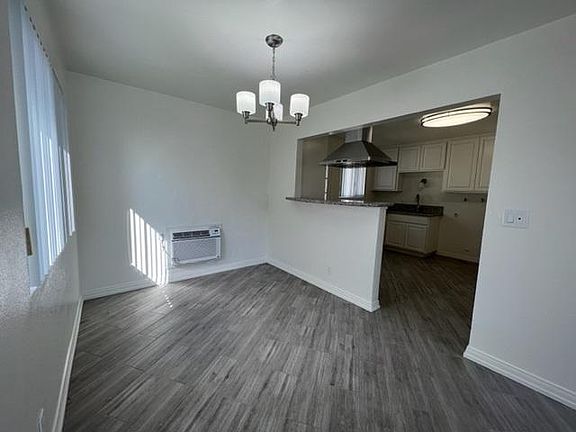 4th image of 820 N Grandview Ave #A