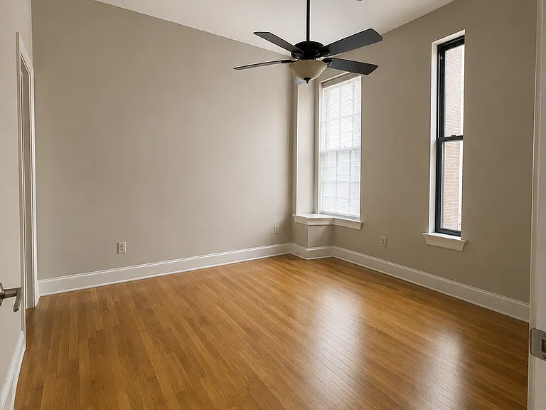 109 S Main St #1/2 — Photo 2