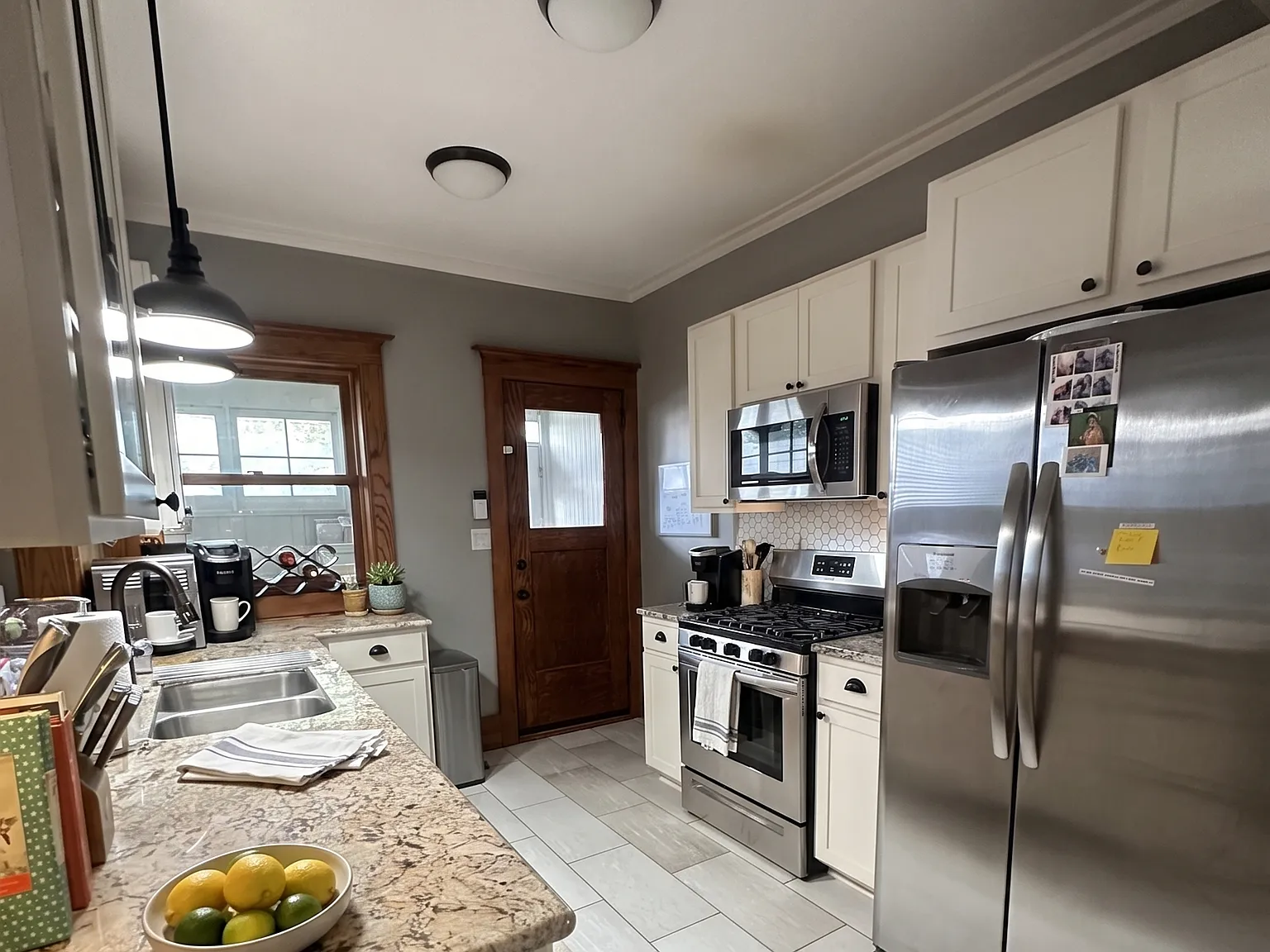 4 bed, 4.5 bath, 4791 sqft, $2,350 — Photo 4