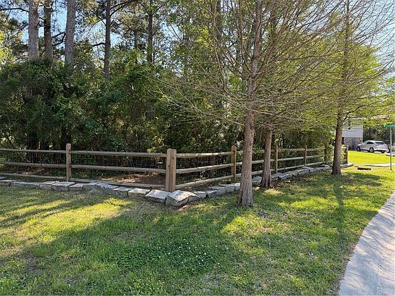 4th image of 202-204 Camellia Dr
