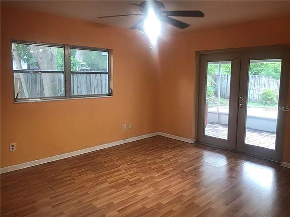5th image of 6018 Wilshire Dr
