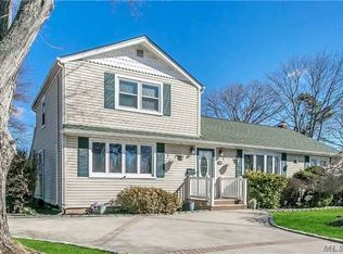 139 Amsterdam Ave, West Babylon, NY 11704