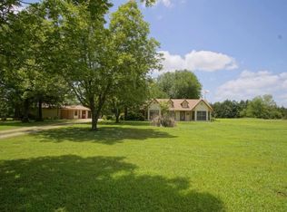 811 County Road 33970, Powderly, TX 75473