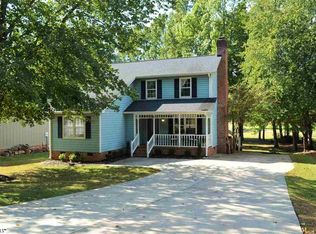 112 Ginger Ln, Taylors, SC 29687