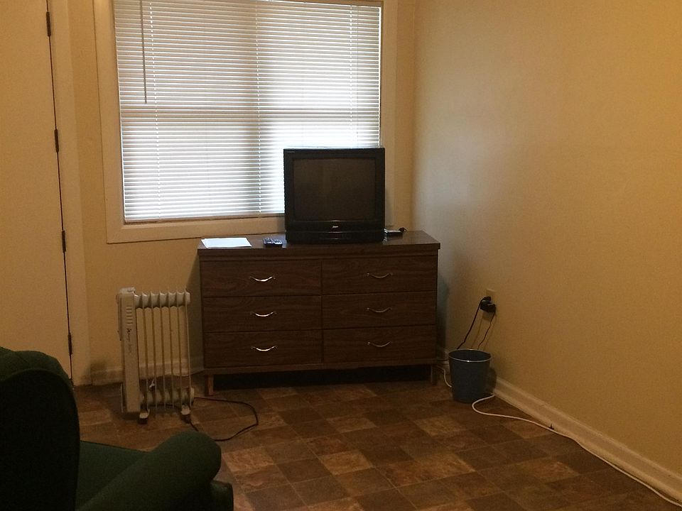 2nd image of 3031 University Ave #28
