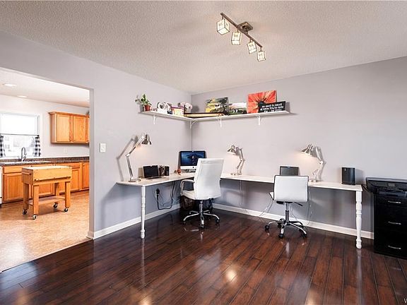 4th image of 2253 Winterberry Dr