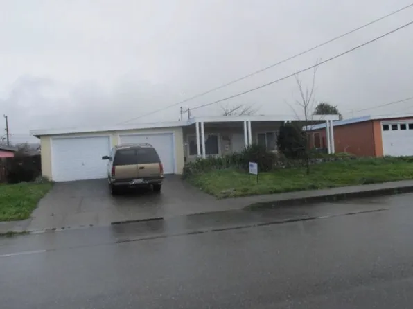 257 Sunnybrook Dr, Fortuna, CA 95540