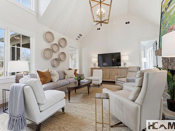 3rd image of 2272 Trillium Ridge Road