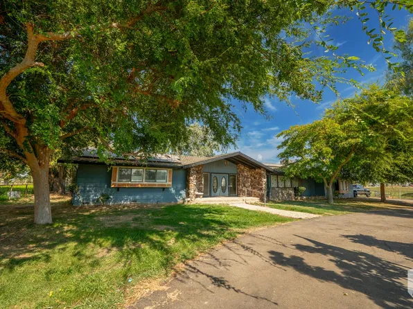 8761 Rodden Rd, Oakdale, CA 95361