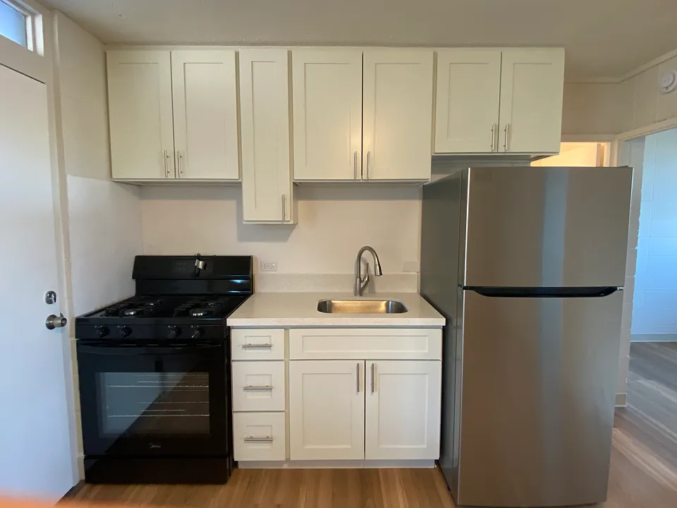 757 Gulick Ave #6