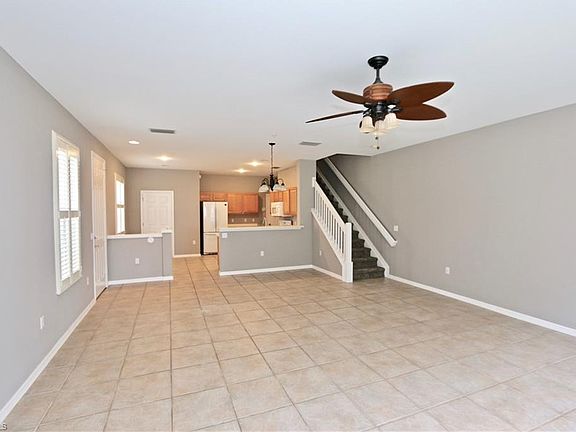 5th image of 1055 Albany Ct #217