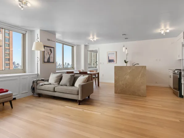 30 West 63rd Street image 4 of 18