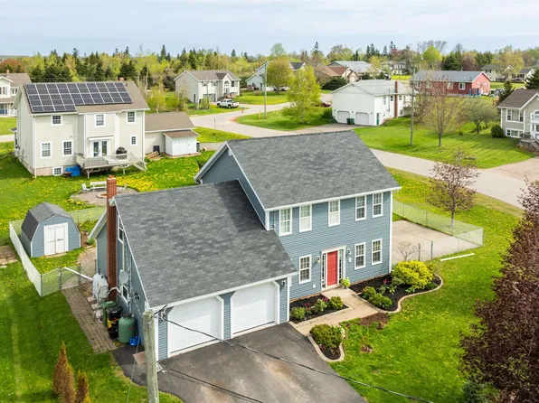 10 Krista Ln, Cornwall, PE C0A 1H5