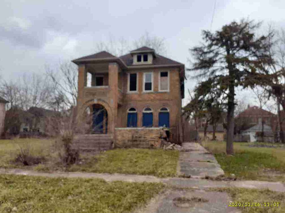 2683 Elmhurst