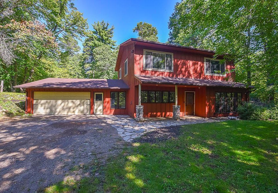 1st image of 15880 Ashmun Rd