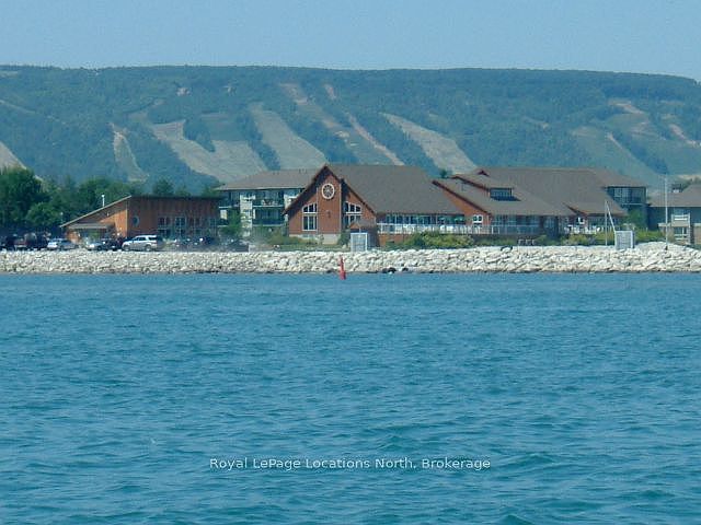 1st image of 395 Mariners Way