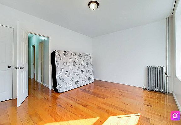 5th image of 2710 Morris Ave APT 4A