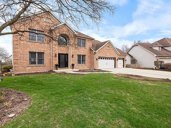 3rd image of 50 Ascot Ln