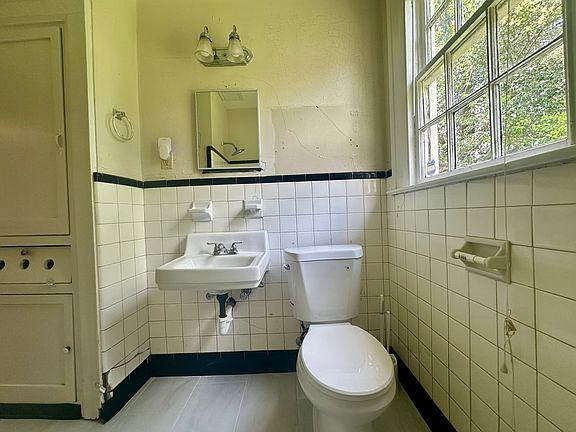 4th image of 2544 Agnew St #2