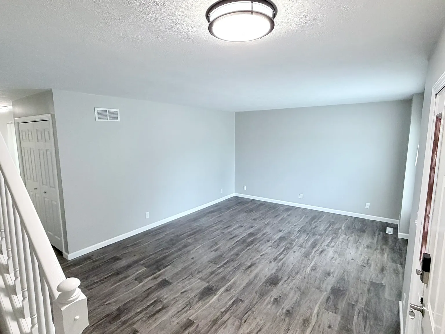 2 bed, 1.5 bath, 1263 sqft, $1,695 — Photo 2