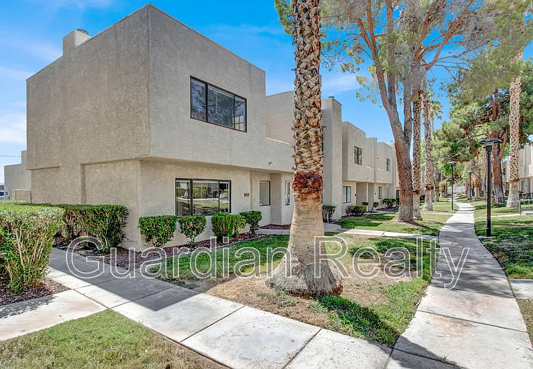 2639 Jacyra Ave — Photo 1