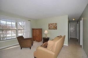 3rd image of 95 Burr Oak Dr