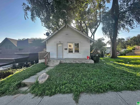 1801 S Alice St, Sioux City, IA 51106