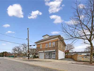 556 Admiral St, Providence, RI, 02908