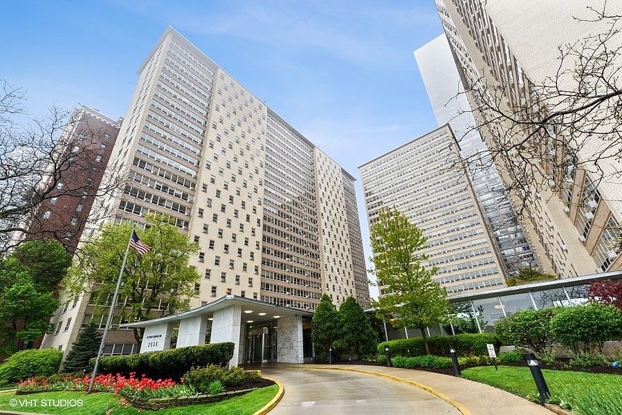 1st image of 3950 N Lake Shore Dr APT 927
