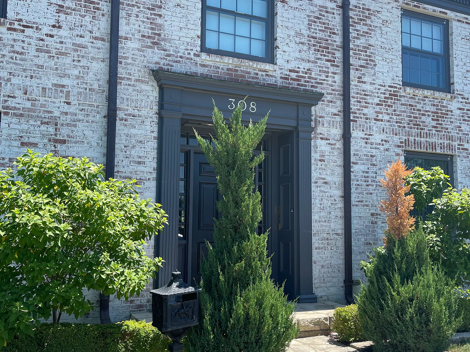 5 bed, 4330 sqft, $5,500 — Photo 4