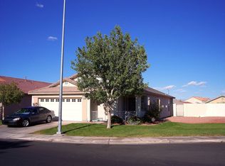 932 Skyforest Dr, Henderson, NV 89011