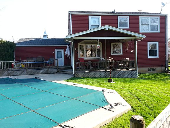 3rd image of 1005 Ronald St