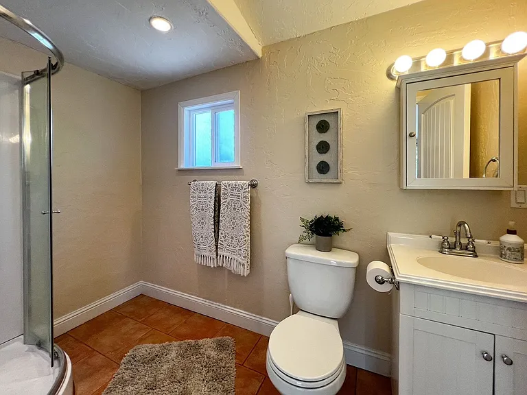 1022 Berry Ln — Photo 59