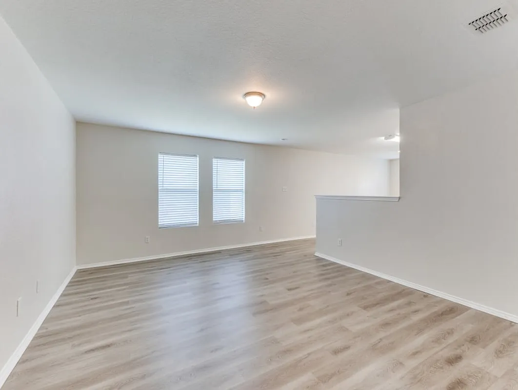 1609 Castle Ridge Road Fort Worth TX 76140 — Photo 3