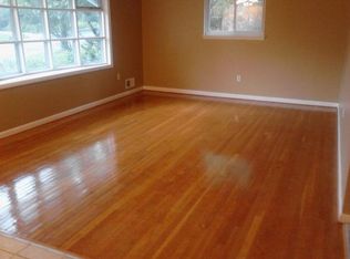 11515 Charlton Dr, Silver Spring, MD 20902