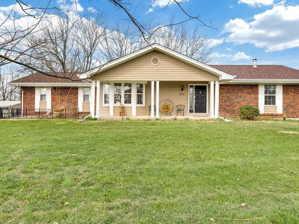 211 Lincoln Ln, Winfield, MO 63389