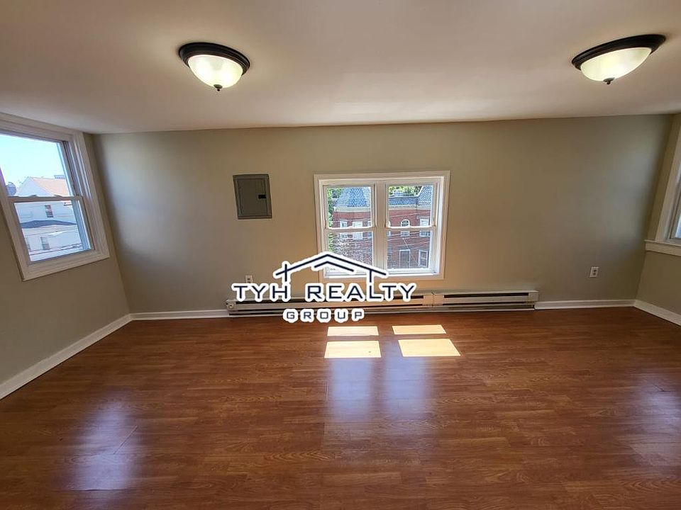 2nd image of 257 S 8th St #3