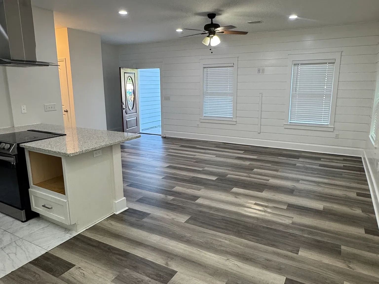 115 N Vestavia St — Photo 4