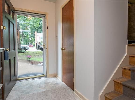 3rd image of 3955 Berrybrook Dr