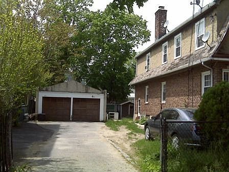 2nd image of 346 N 7th Ave