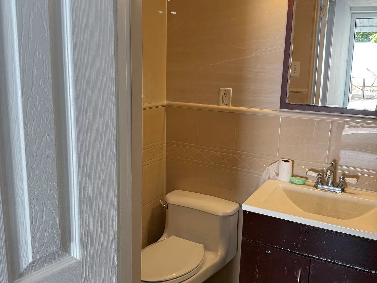1 bed, $2,000 — Photo 4