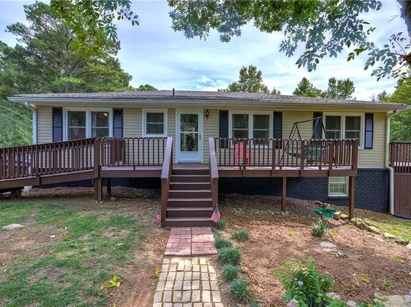 22 Valley View Dr NW, Cartersville, GA 30121